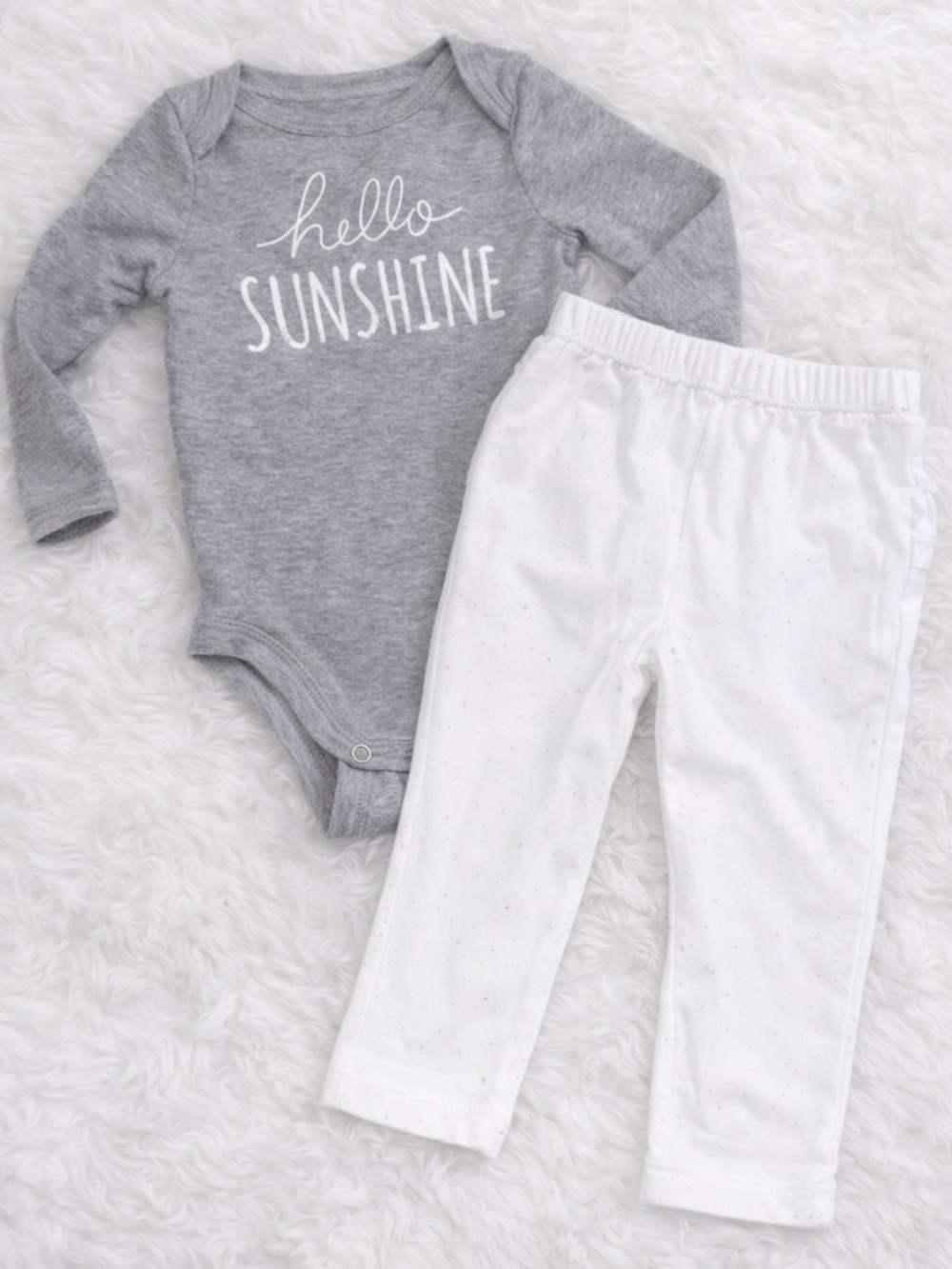 Girls size 6-9 months girls size 9 Months outfit dress